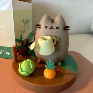 Pusheen Gardening Vinyl Toy